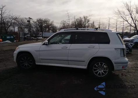 2010 Mercedes-Benz Glk 350 4Matic z USA, uszkodzony, nr VIN WDCGG8HB9AF362741